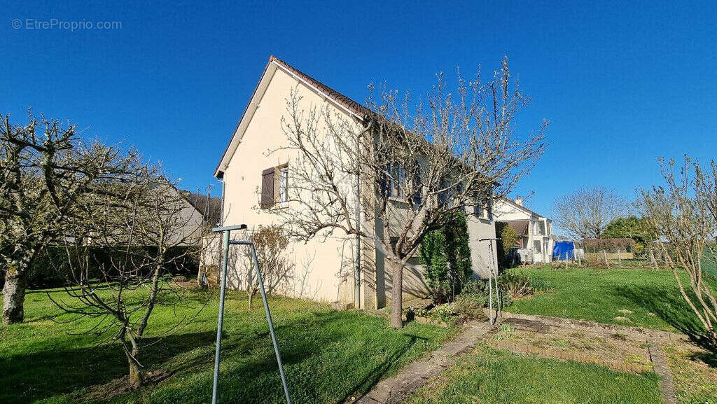 Maison à POUILLE