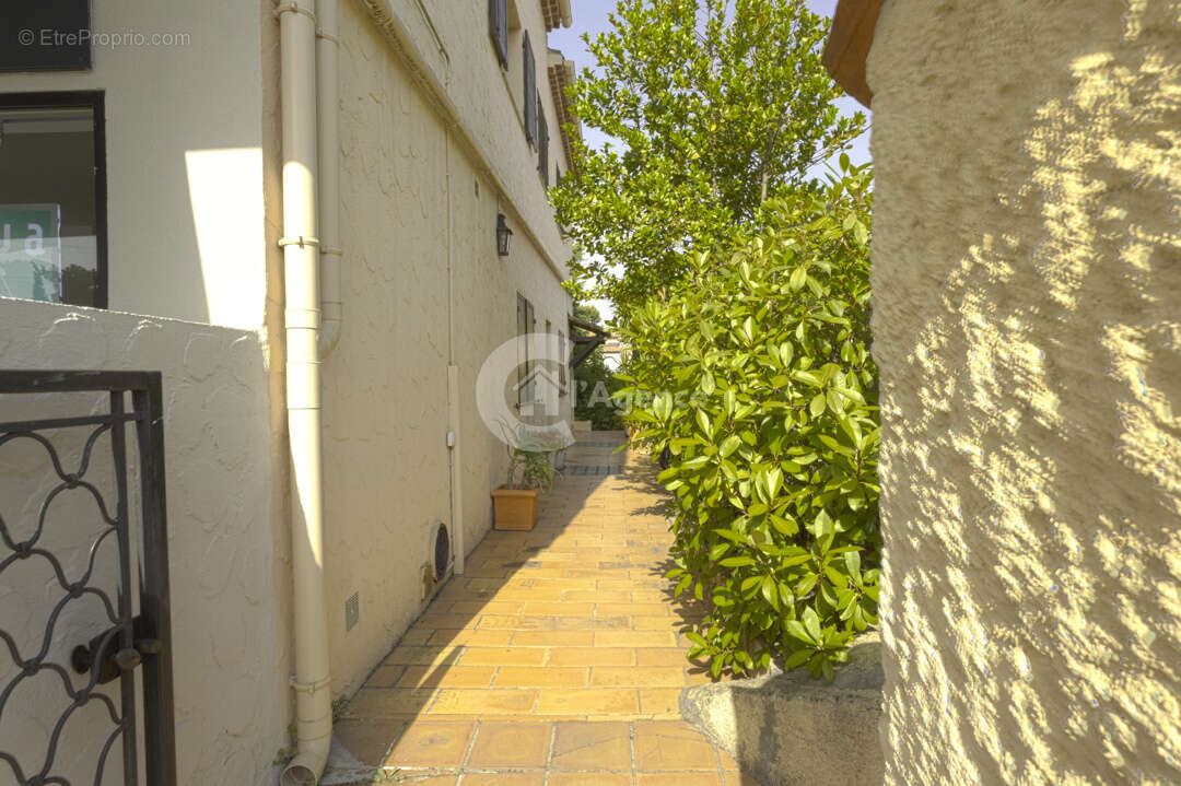 Appartement à MOUGINS