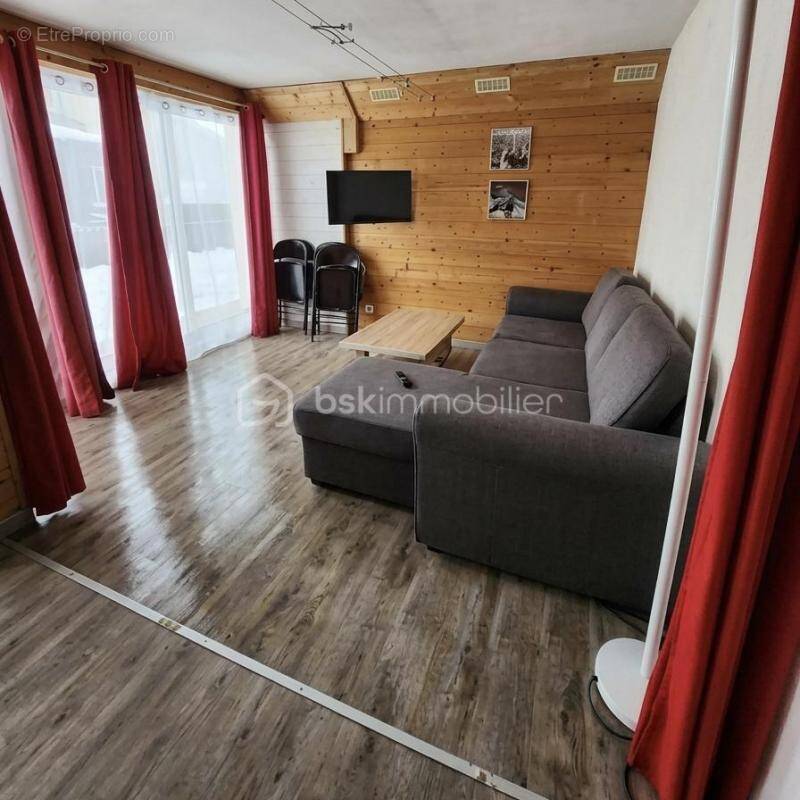 Appartement à EAUX-BONNES
