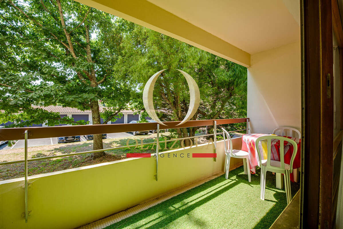 ANGLET - Appartement T2 avec terrasse, cave et piscine à proximité des plages. - photo 5