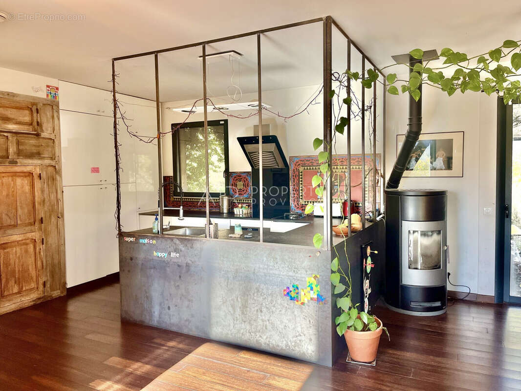 Maison à LA TOUR-D'AIGUES