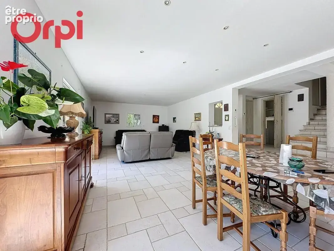Maison À Vendre type 5 La Seyne sur Mer/Janas - terrain 1106 m2 - T2 indépendant - photo 10