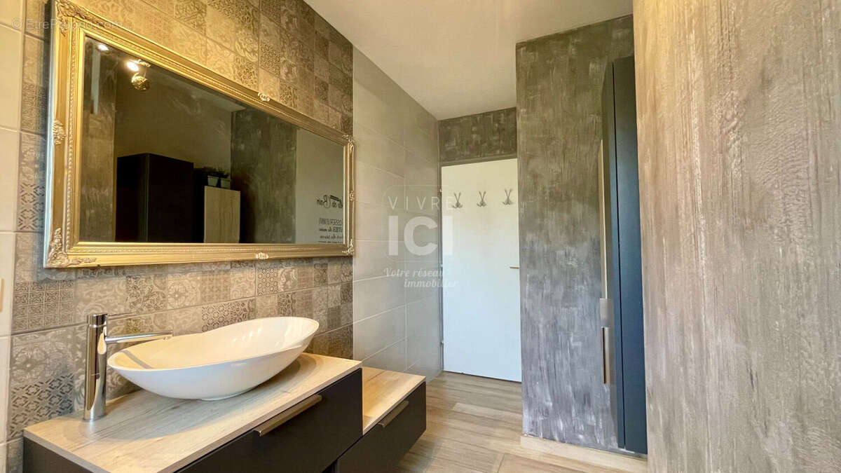 Maison à BOUGUENAIS