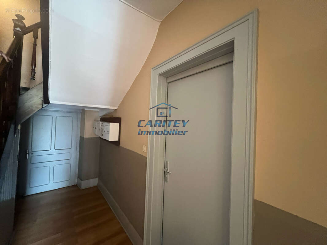 Immeuble de rapport - centre ville de LURE (70200) - photo 14