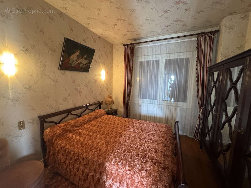 Maison à BARBEZIEUX-SAINT-HILAIRE