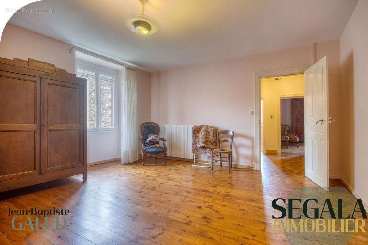 Maison à SAINTE-GEMME