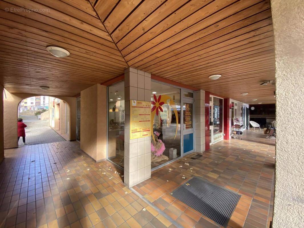 Commerce à BRIANCON