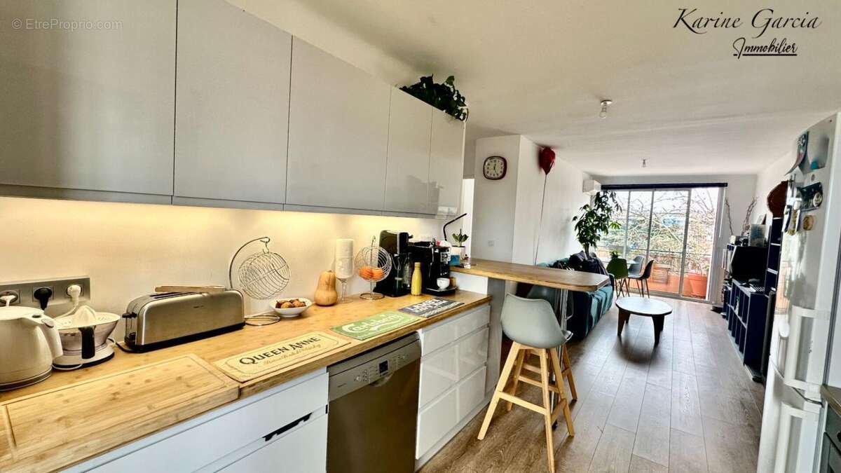 Appartement à SIX-FOURS-LES-PLAGES