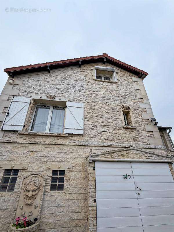 Maison à LIVRY-GARGAN