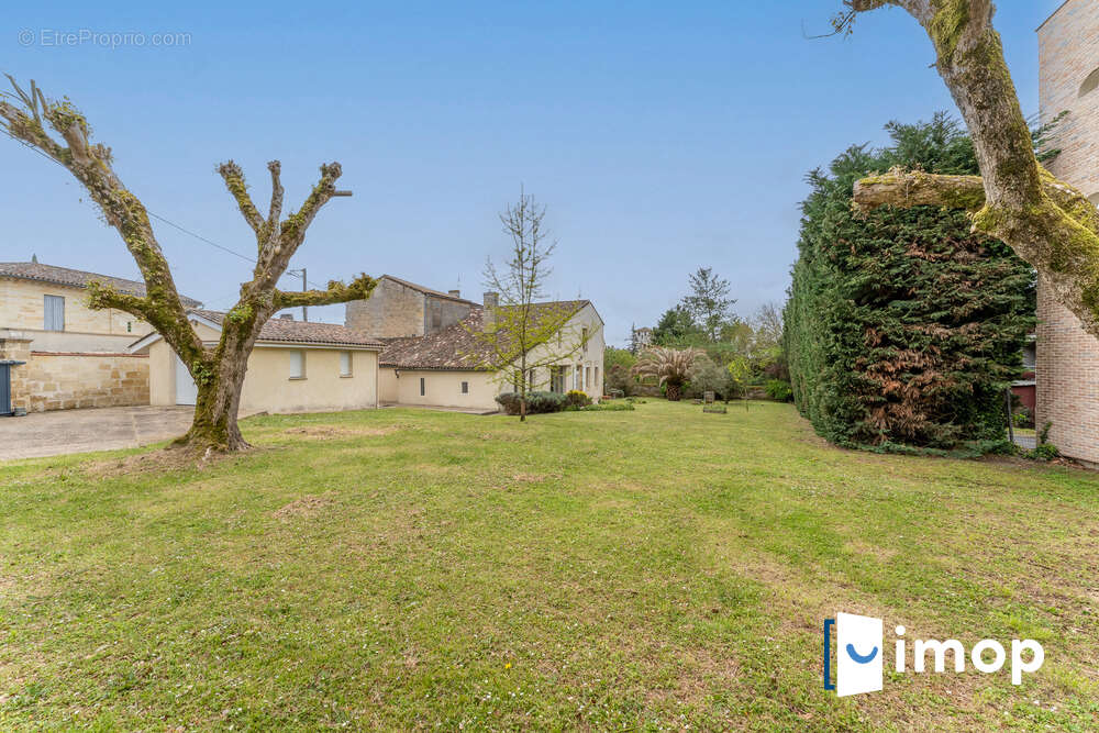 Maison à SAINT-ANDRE-DE-CUBZAC