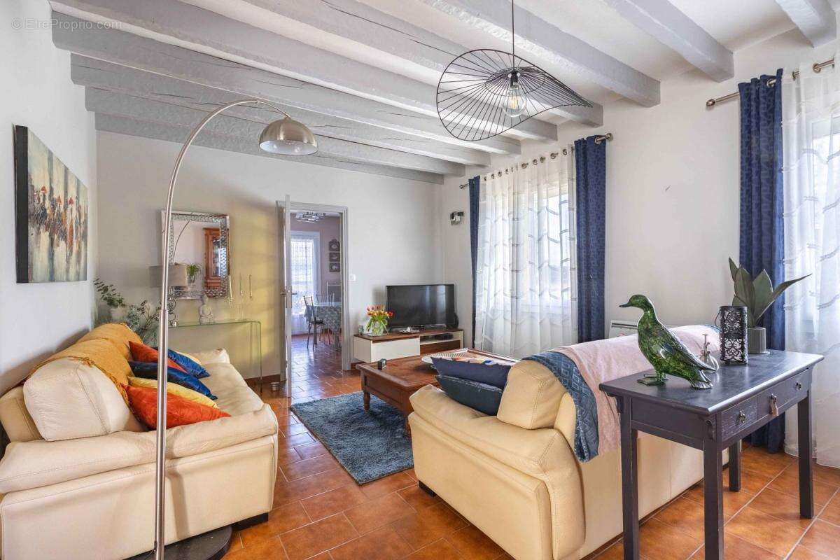 Maison à SAINT-LOUP-CAMMAS