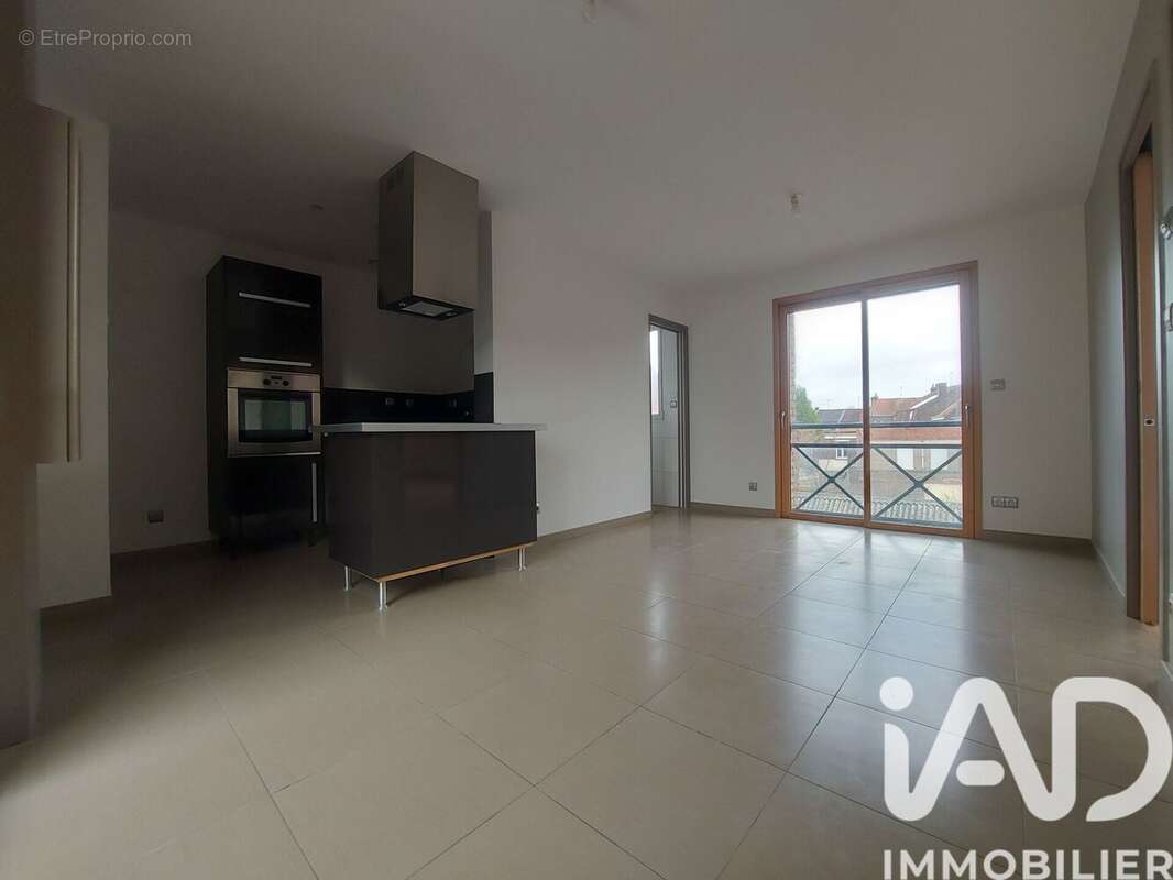 Appartement 43 m² à Croix  - photo 3