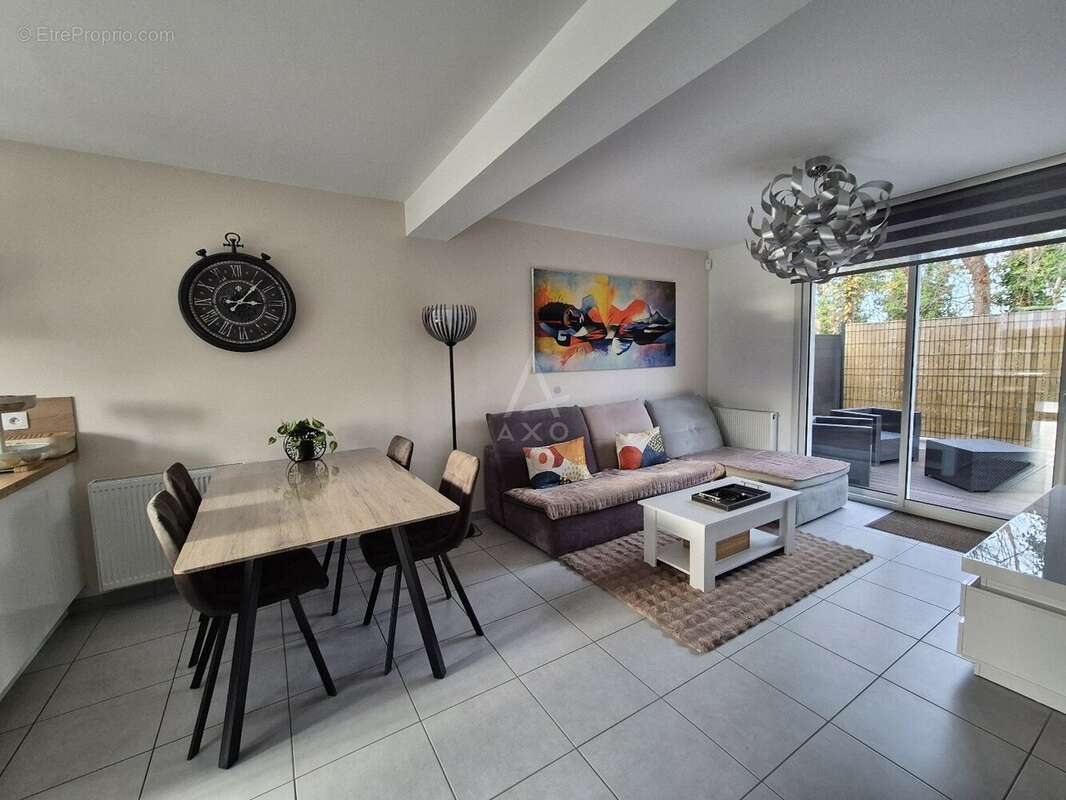 Maison à COLLEVILLE-MONTGOMERY