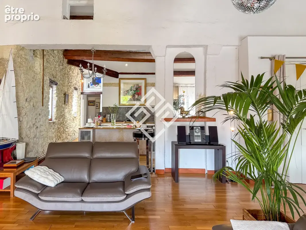 Appartement de caractère- 133 m2 - 4 pièces - photo 5