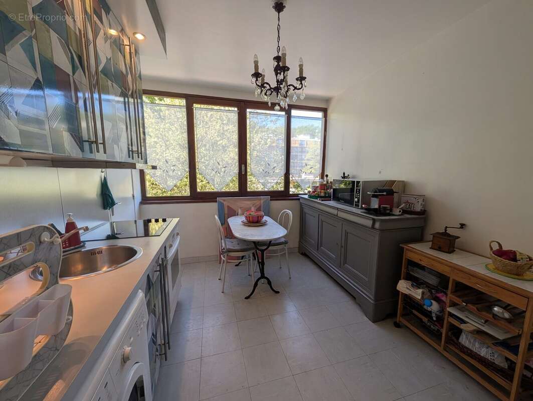 Appartement à FONTENAY-LE-FLEURY