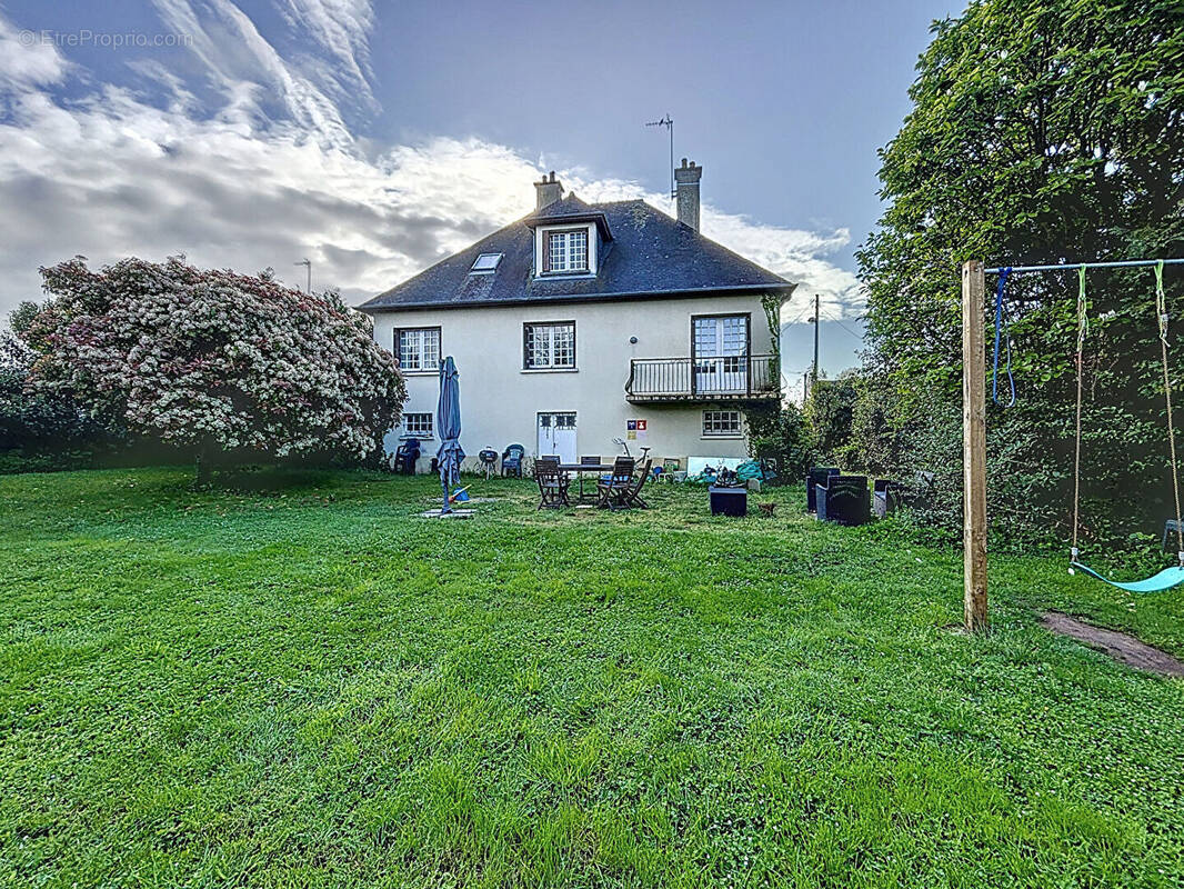 Maison à MONTAUBAN-DE-BRETAGNE