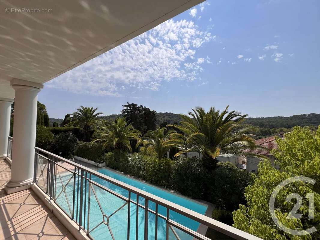 Maison à MOUGINS