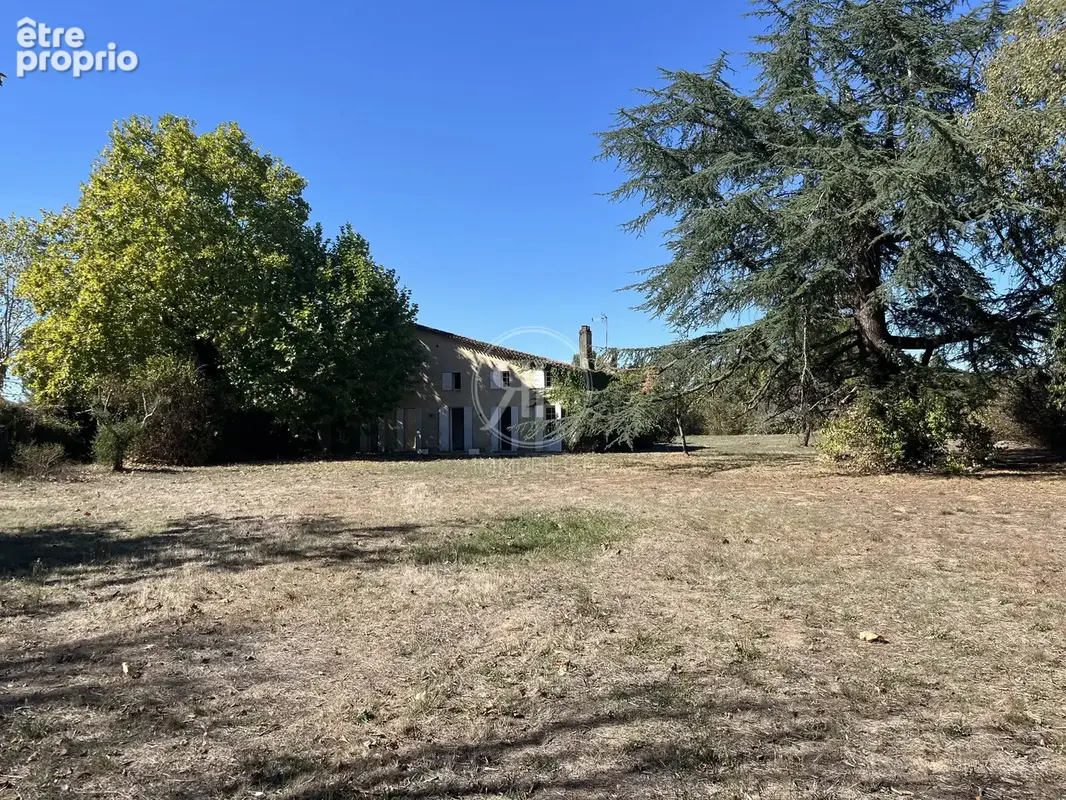 Maison en pierre avec dépendances et terrain de plus de 6 700 m² - photo 22