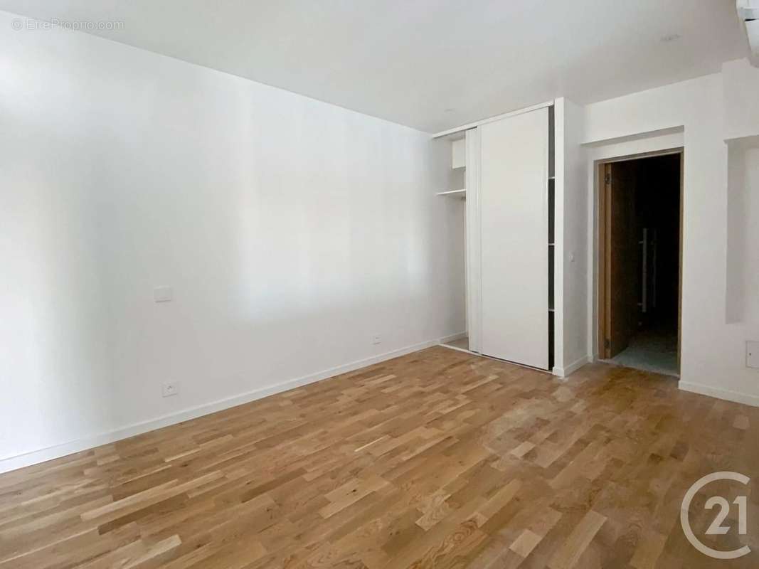 Appartement à VALBONNE