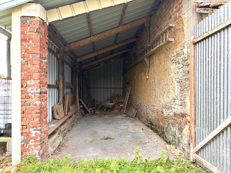 Maison en pierre de 111 m² avec garage, dépendance et terrain de 1 374 m² – Fort potentiel MOON SUR ELLE (50) - photo 6
