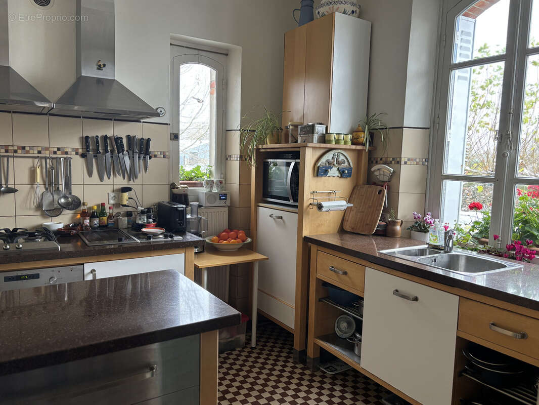 Maison à SAINT-PRIEST-LA-MARCHE