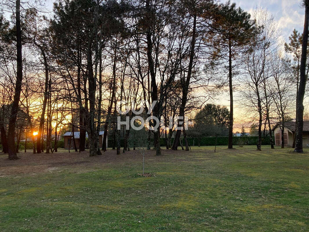 Terrain à LESPARRE-MEDOC