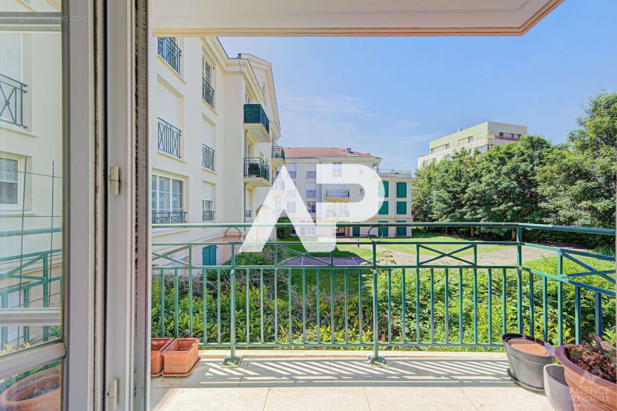 Appartement Rueil Malmaison 3 pièce(s) 82.49 m2 - photo 6
