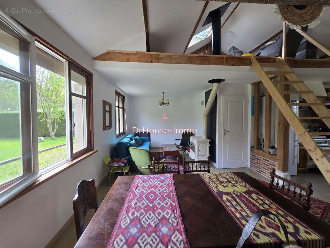 Maison à SAINT-PIERRE-DE-SALERNE