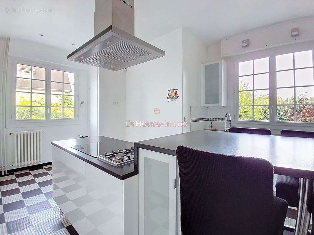 Maison 286 m² à Avranches  - photo 21