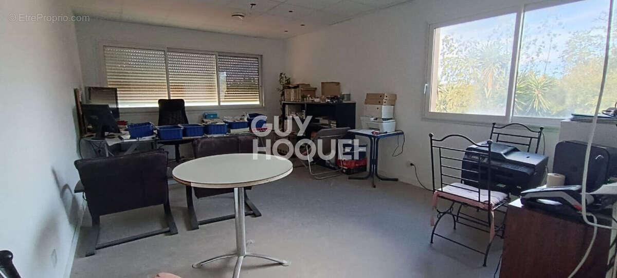 Commerce à SAINT-CYPRIEN