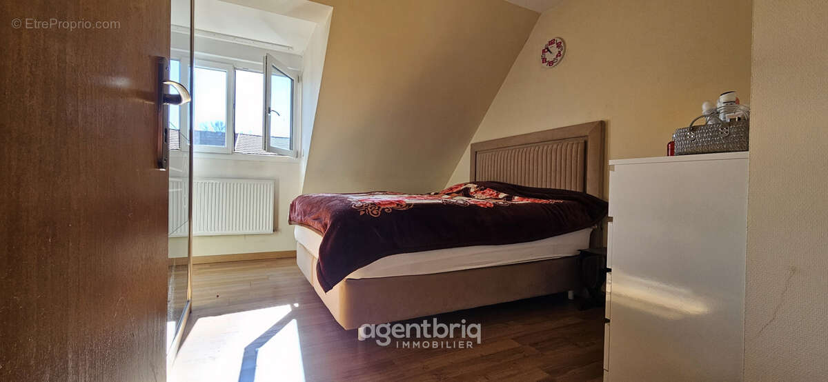 Ensemble immobilier (lot de 5 appartements sur 8) à Mulhouse - photo 14