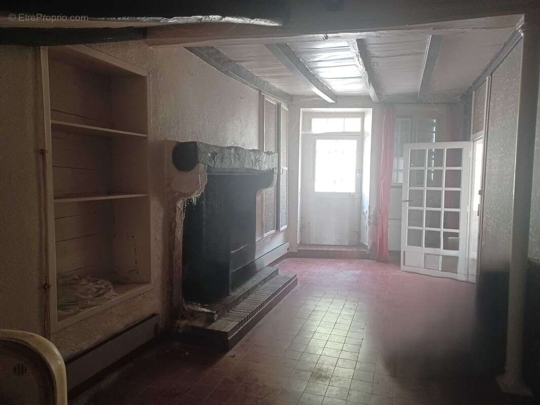 Maison à CHASSENEUIL-SUR-BONNIEURE