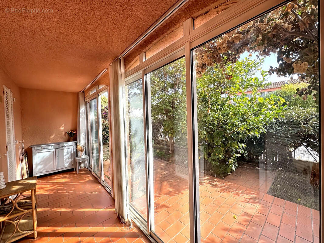 Appartement à LA LONDE-LES-MAURES