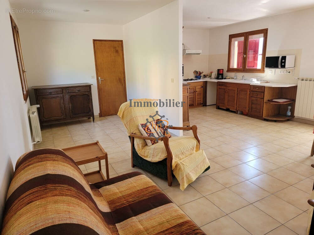 Vente maison avec terrasse, garage et terrain Viala du Tarn - photo 5
