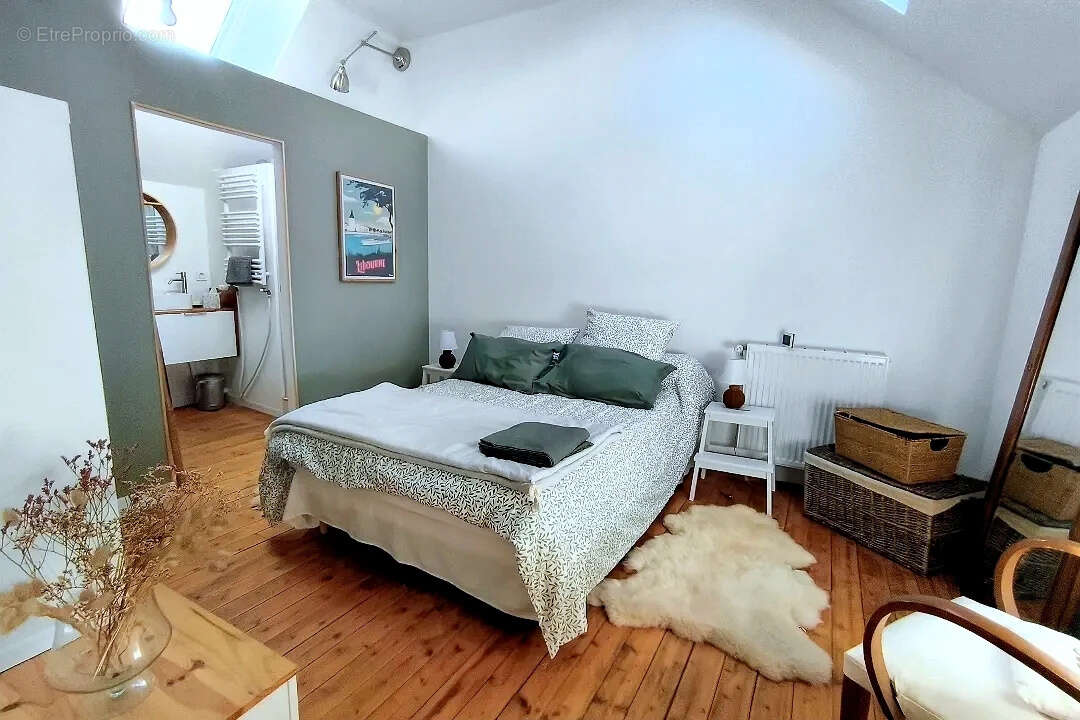 Maison à ANDOUILLE-NEUVILLE