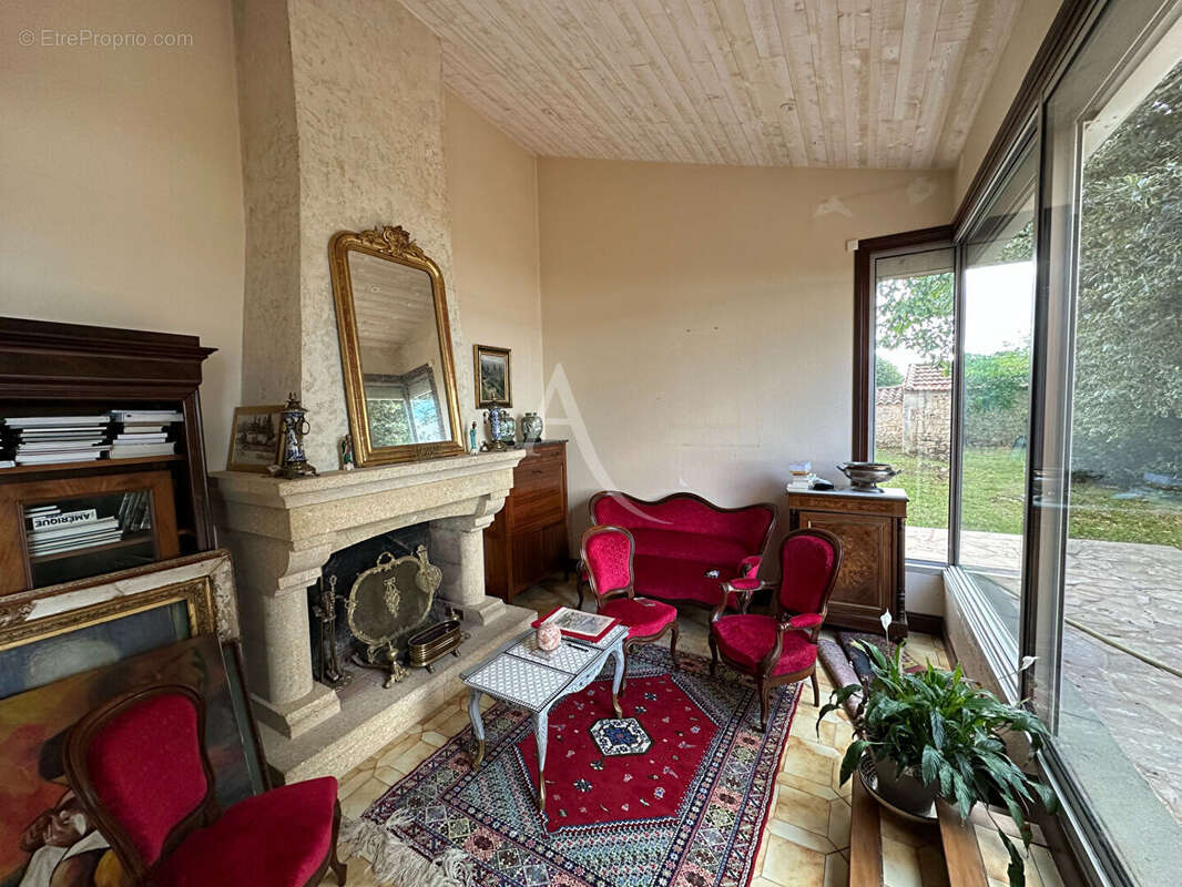Maison à ECHILLAIS