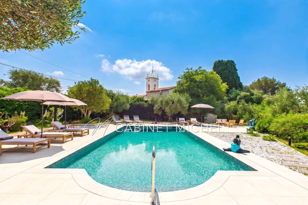 Maison à ROQUEFORT-LES-PINS