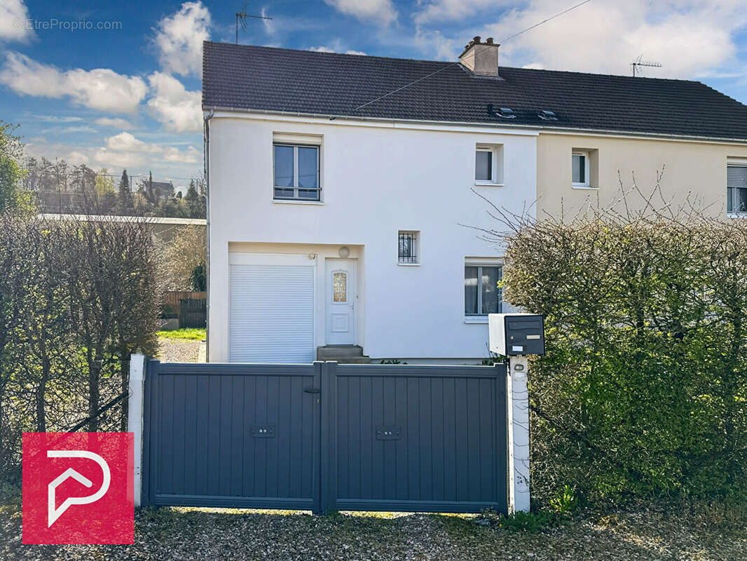 Maison à BERNAY