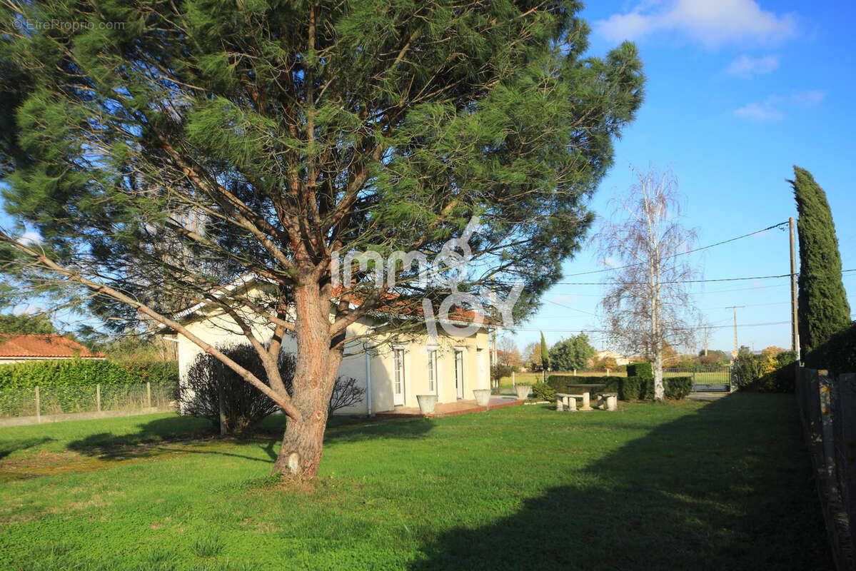 Maison à LAGARDELLE-SUR-LEZE