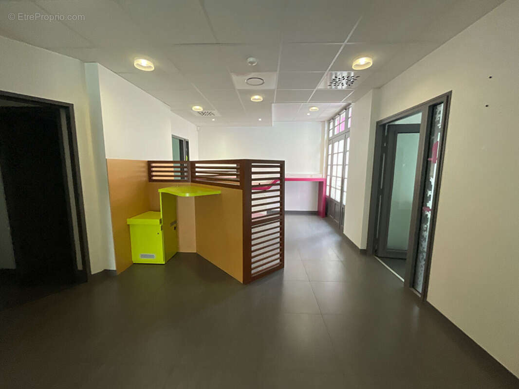 Rare immeuble en monopropriete centre ville de saumur - photo 5