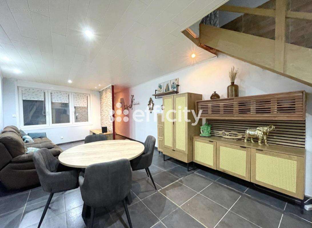 Maison à FACHES-THUMESNIL