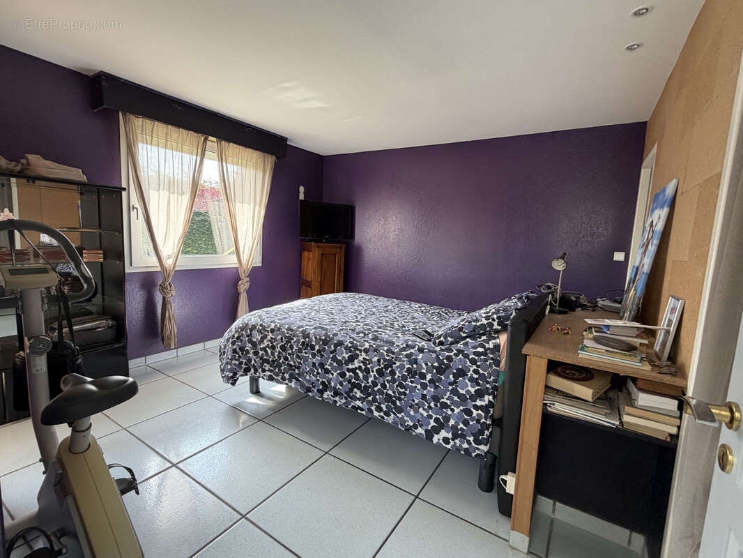 Maison à LA TOUR-EN-JAREZ