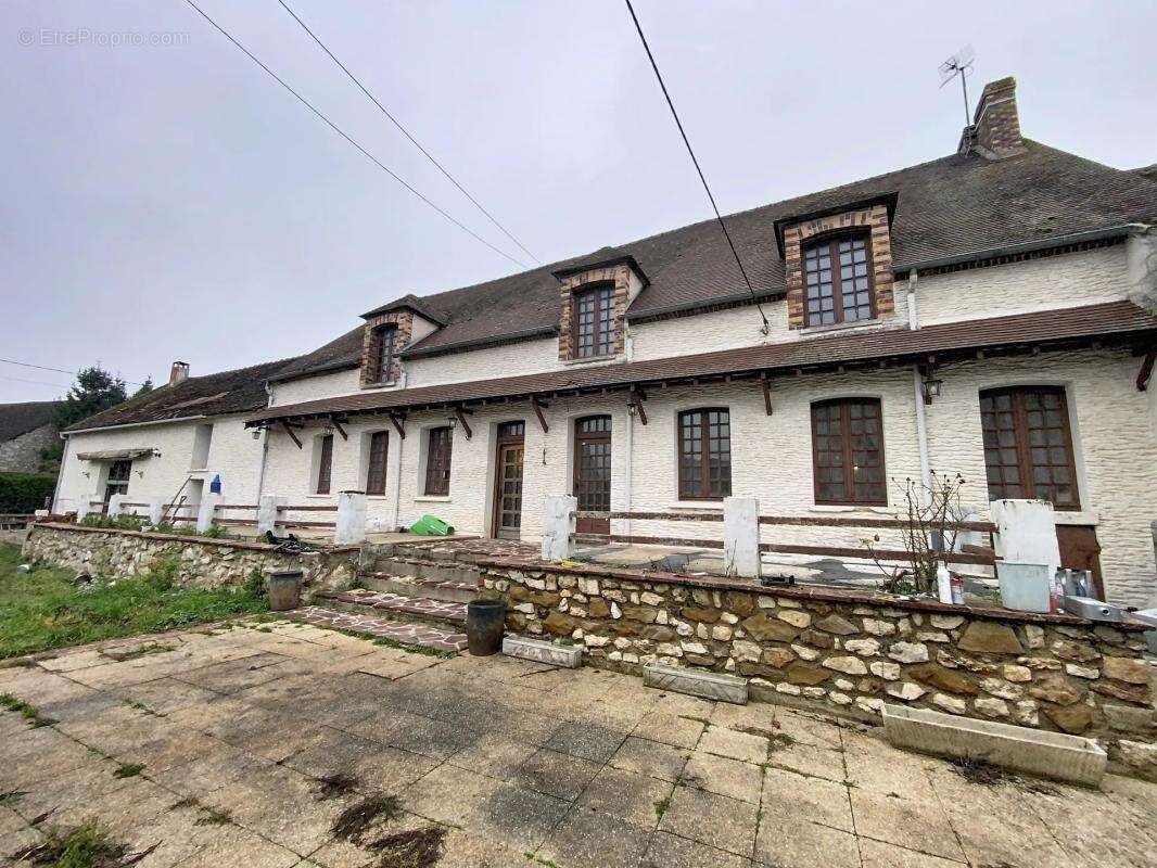 Maison à MELZ-SUR-SEINE