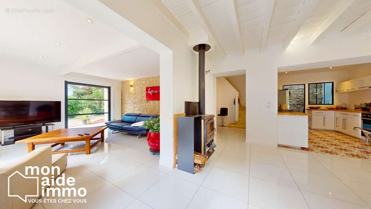 Maison à SAINT-QUENTIN-DE-BARON