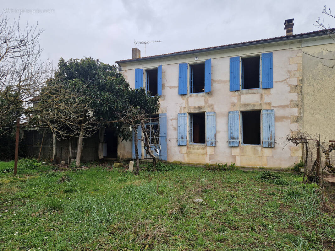 Maison à PUYROLLAND