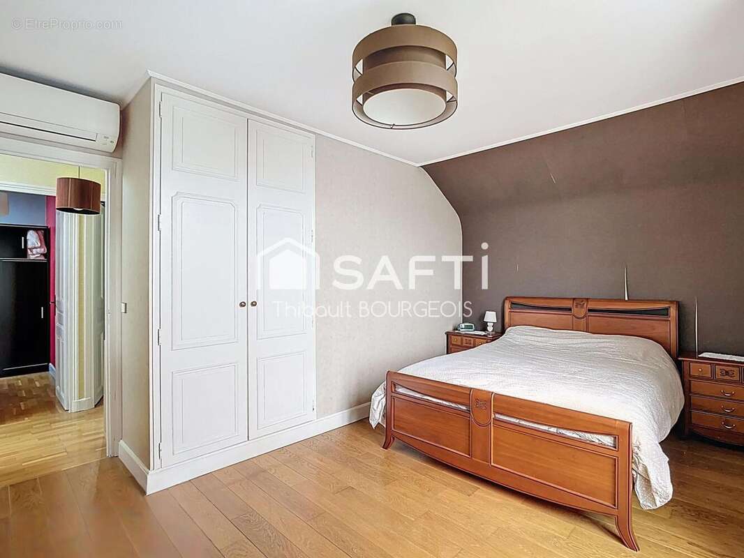 Photo 9 - Maison à VILLEMOMBLE