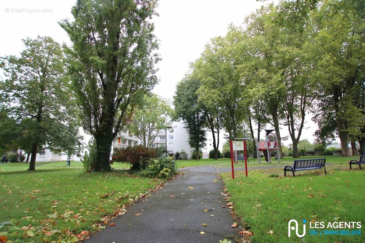 Appartement à FLEURY-LES-AUBRAIS