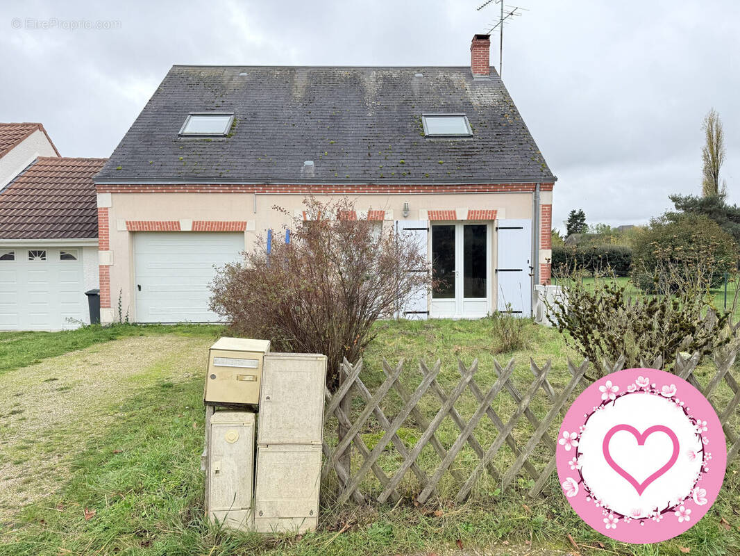 Maison à VILLEMURLIN