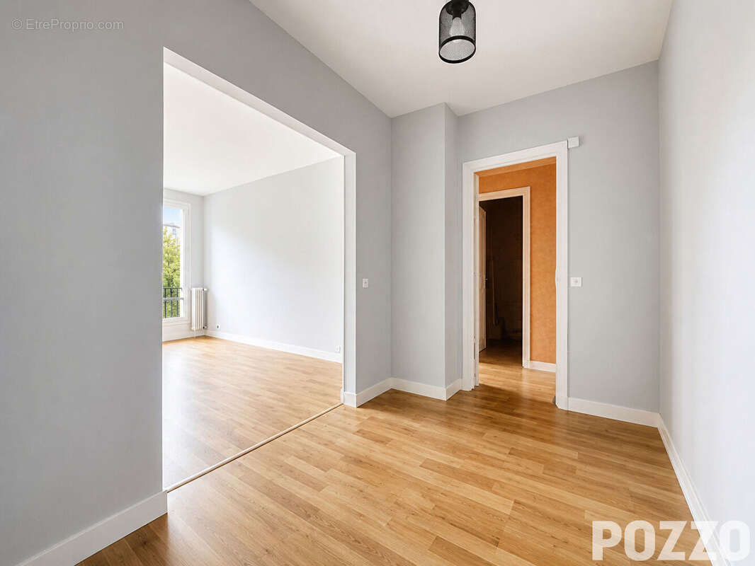 Appartement 3 pièces de 74 m² ? Rue Royale à Bayeux - photo 5