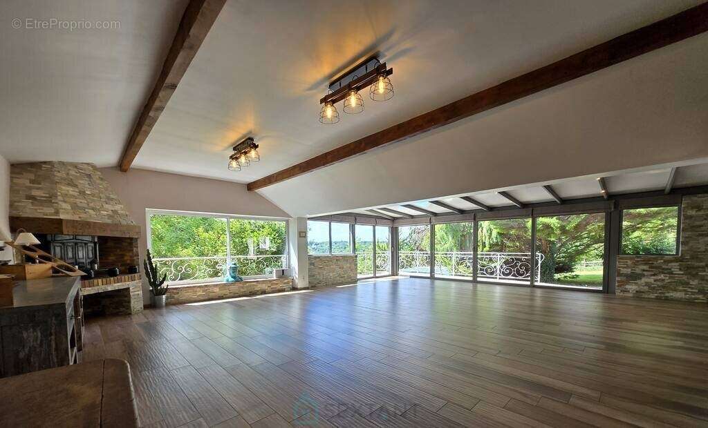 Maison à COULOMMIERS